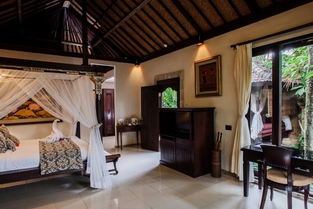 Resor Bebek Tepi Sawah Restaurant&villas