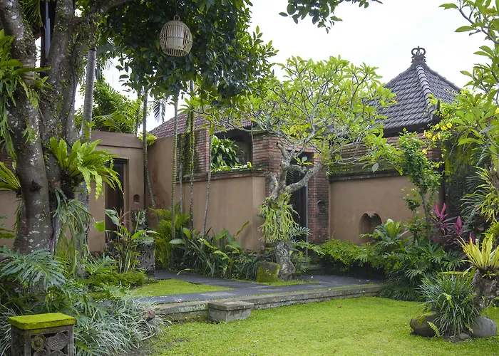 Bebek Tepi Sawah Restaurant & Villas
