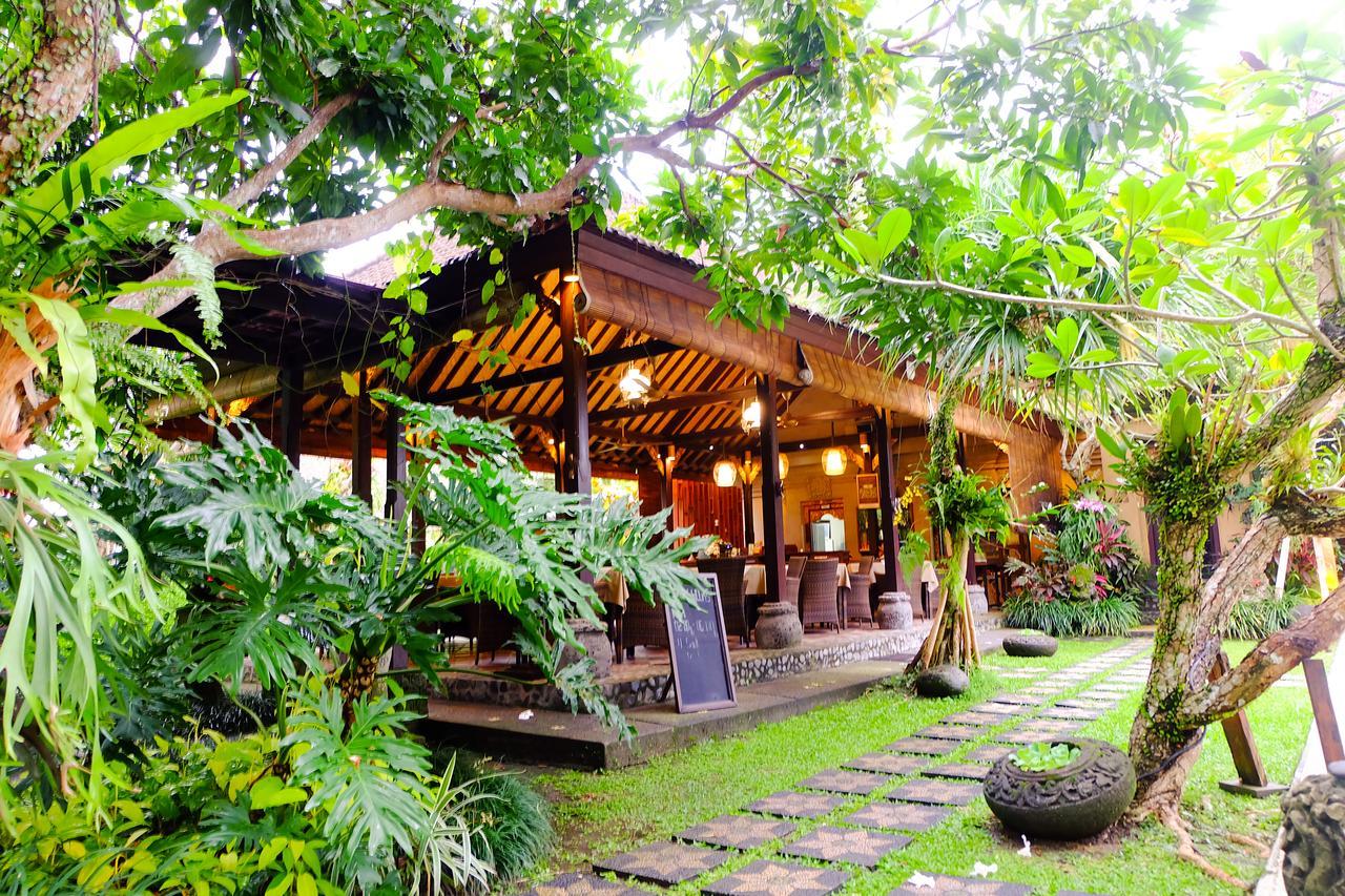 Resort Bebek Tepi Sawah Restaurant &