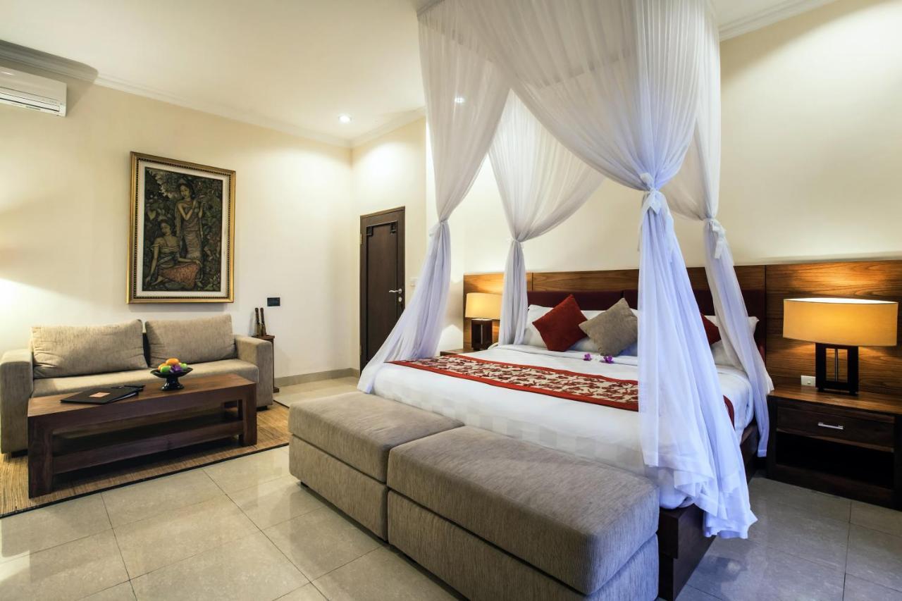 Bebek Tepi Sawah Restaurant & 4*